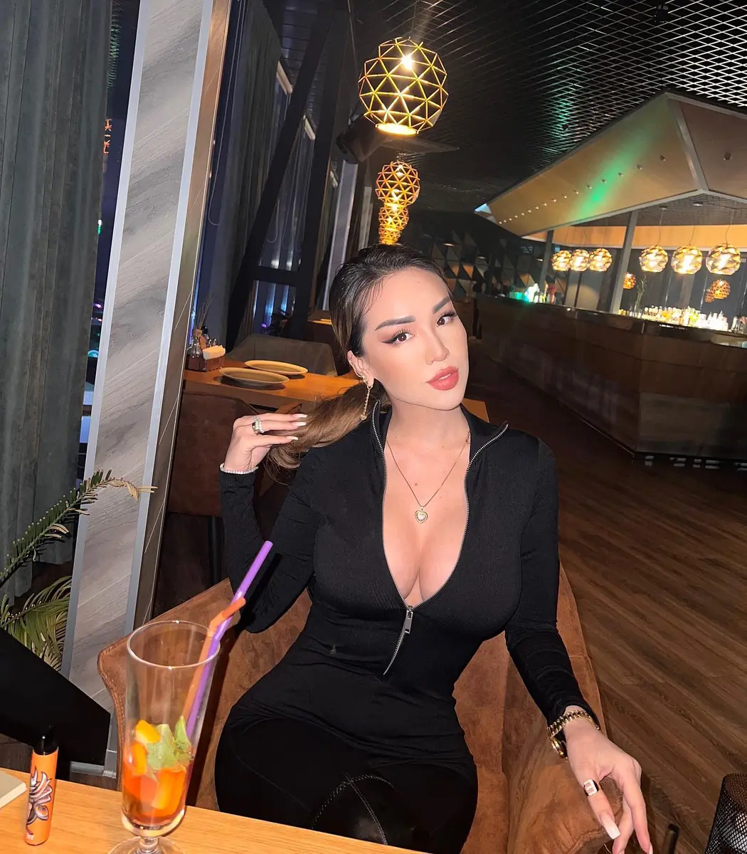 Айсулу escort in Алматы