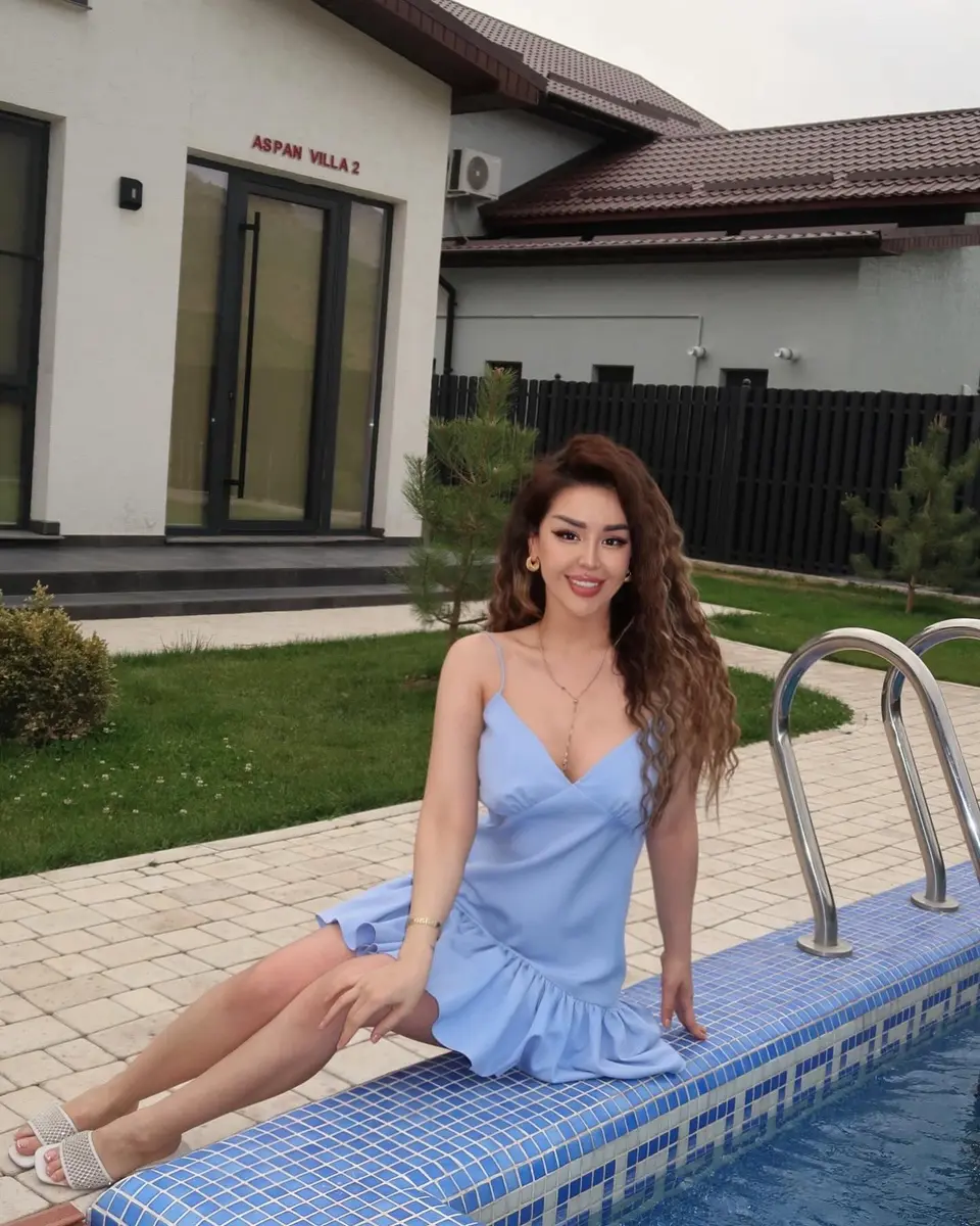 Айсулу escort in Алматы