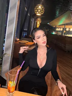 Айсулу escort in Алматы