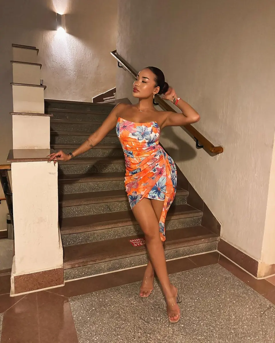 Айзере escort in Алматы