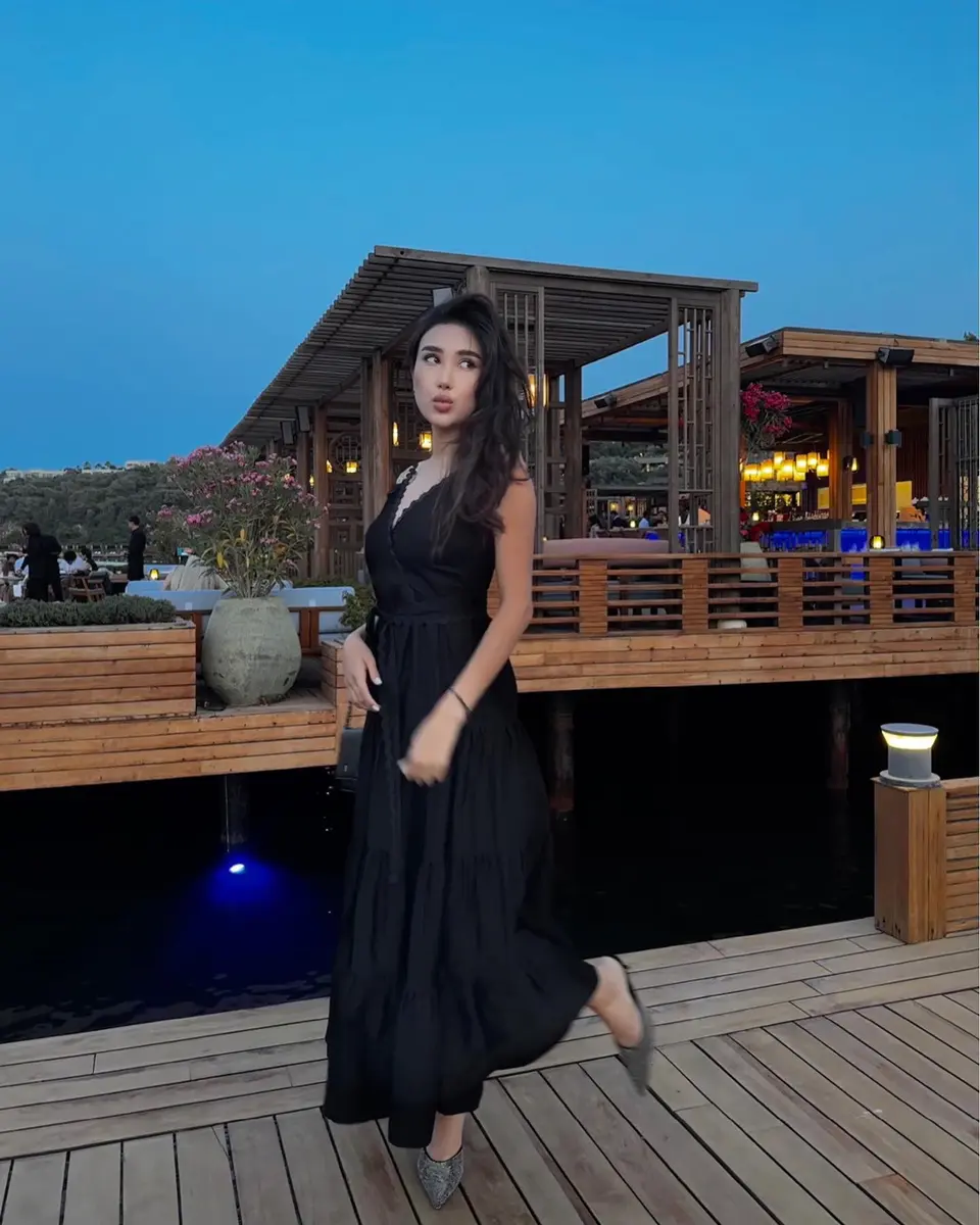 Акнур escort in Алматы