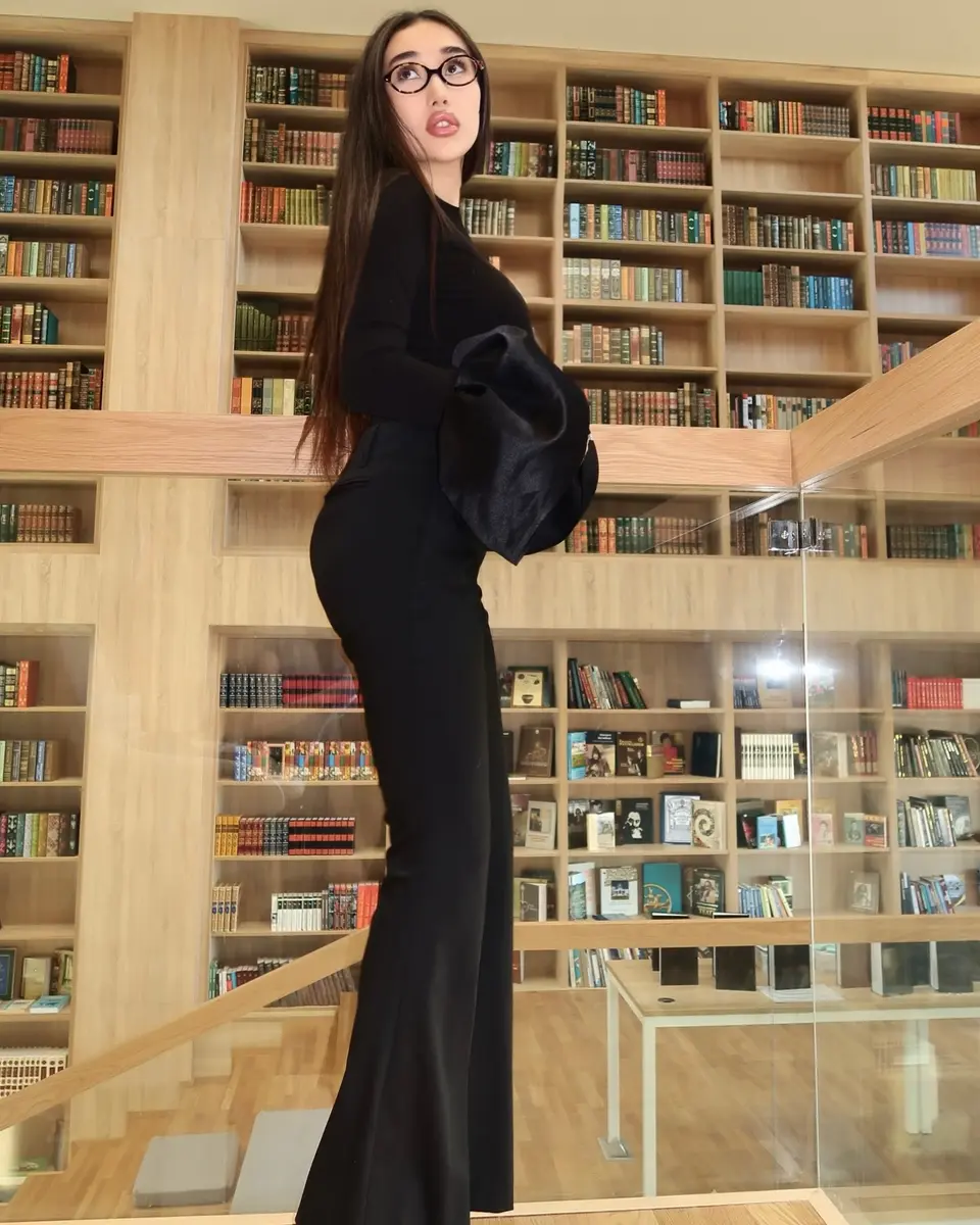 Акнур escort in Алматы