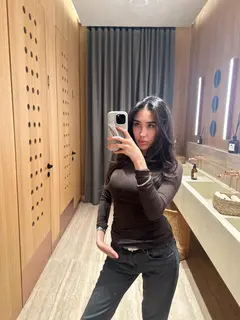 Акнур escort in Алматы