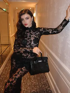 Аружан escort in Алматы