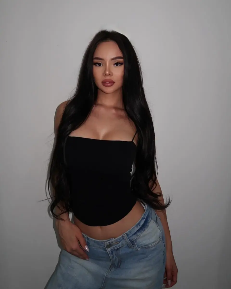 Люси escort in Алматы