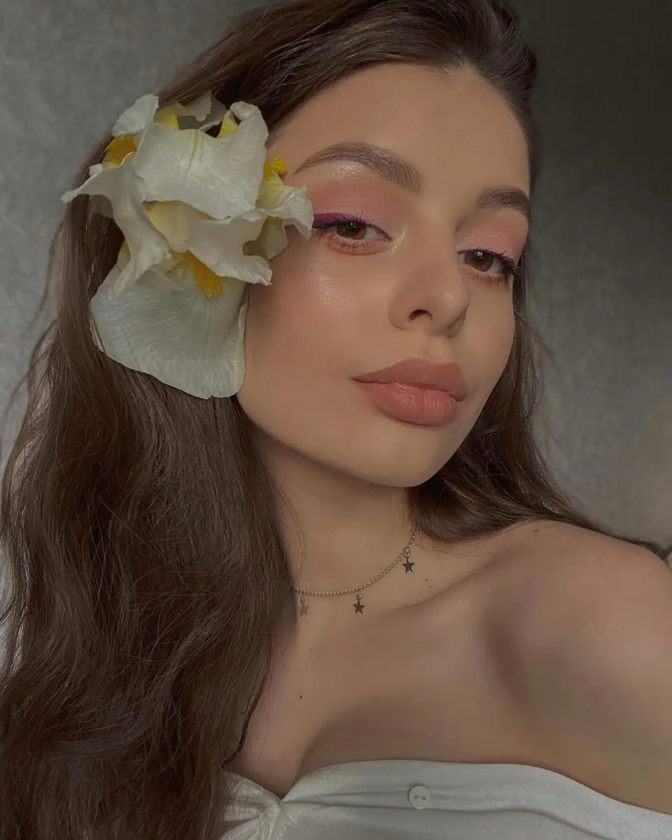 Назерке escort in Алматы