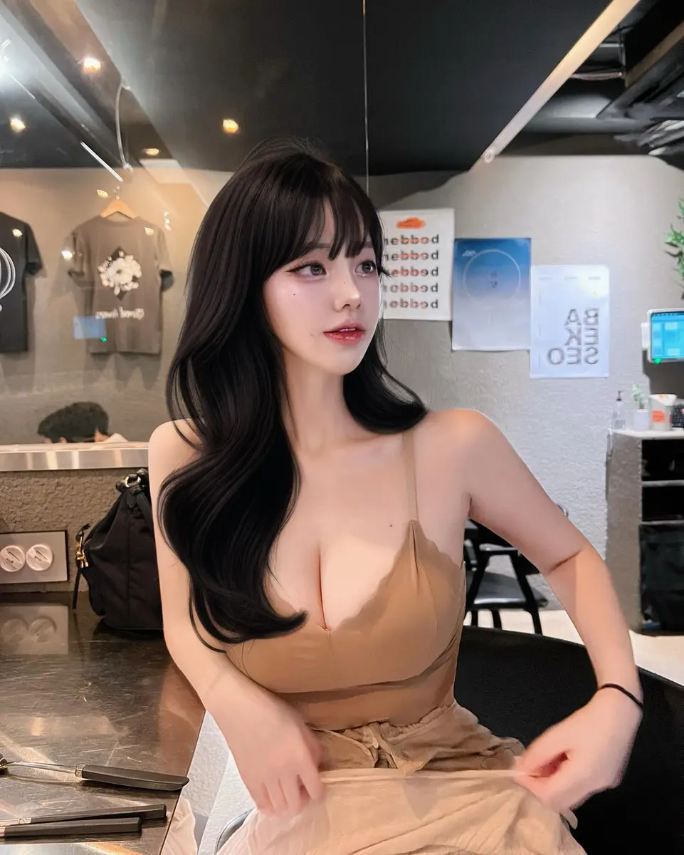 Саюри escort in Алматы