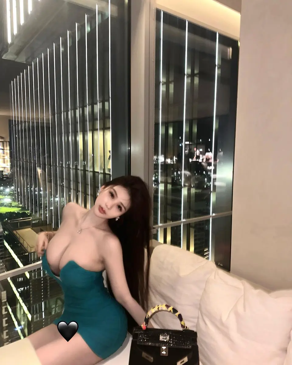 Сора escort in Алматы