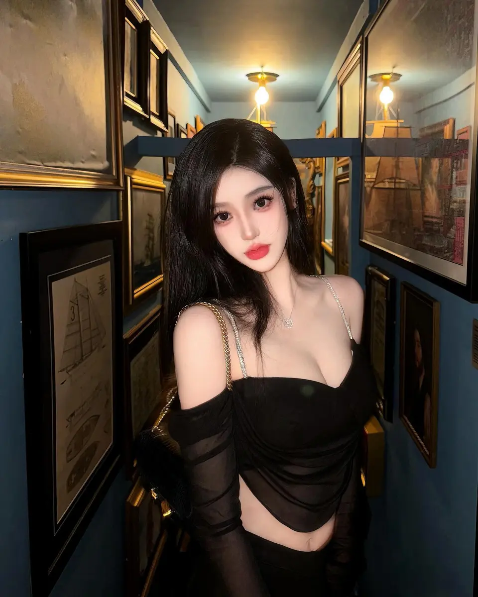 Ума escort in Алматы
